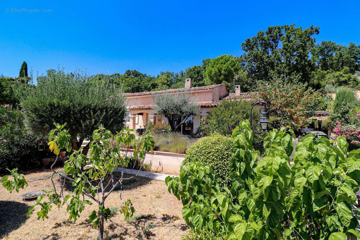 Flayosc exclusivite villa 136m2 3 chambres sur terrain 900m2 avec piscine - photo 35