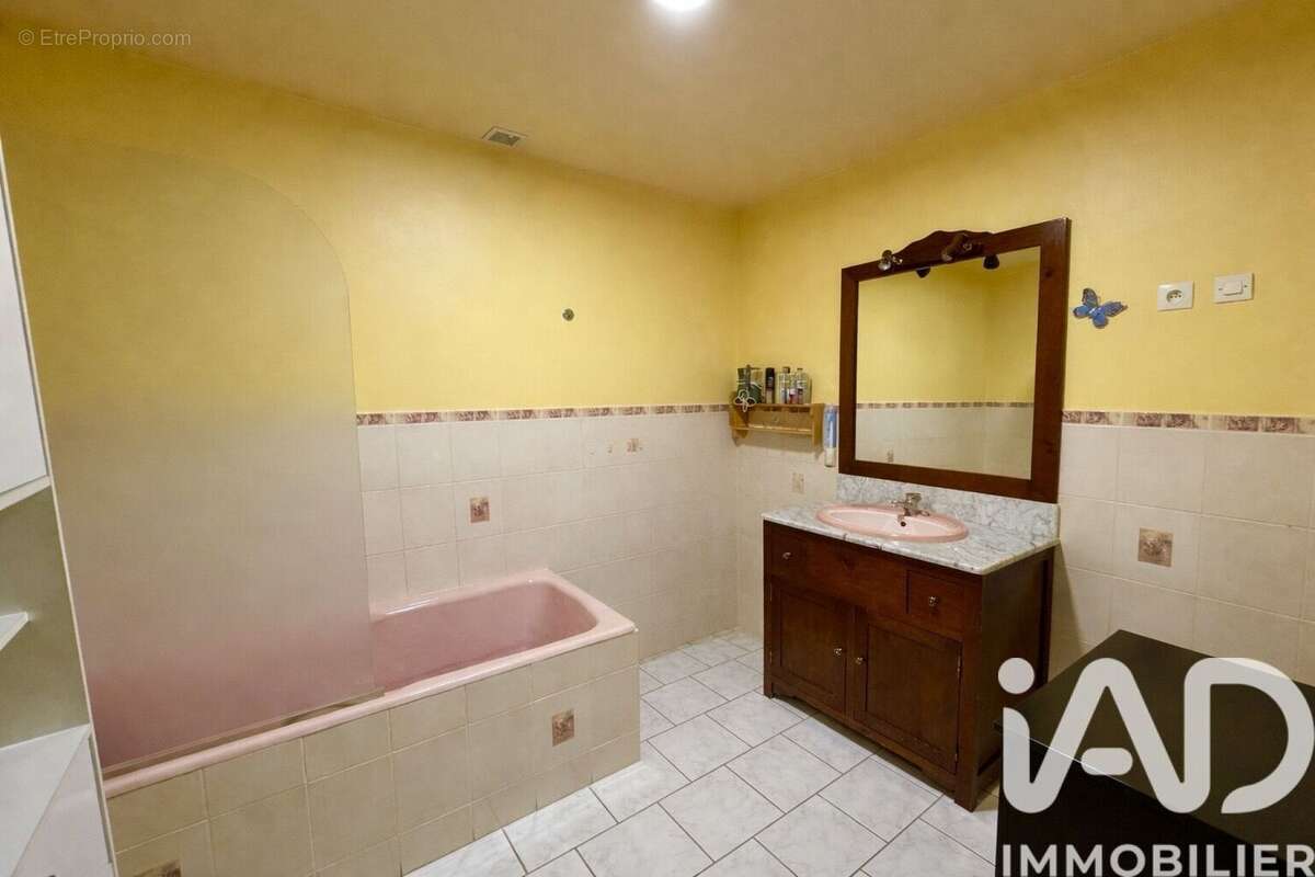 Maison 121 m² à Amazy  - photo 6