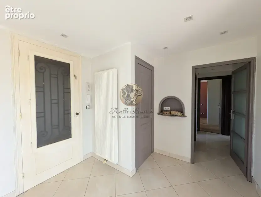 Lentilly   maison à fort potentiel à rénover   140,55 m2 habitables   terrain de 1 200 m2   piscine - photo 14