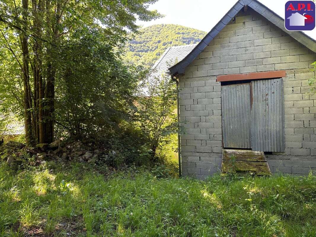 Maison à SAINT-LARY