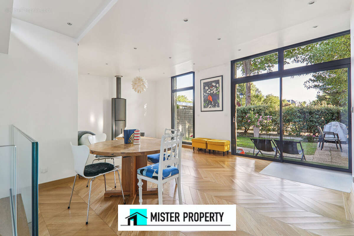 Maison à MAISONS-LAFFITTE