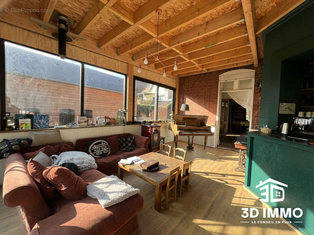 Maison à AVESNES-SUR-HELPE