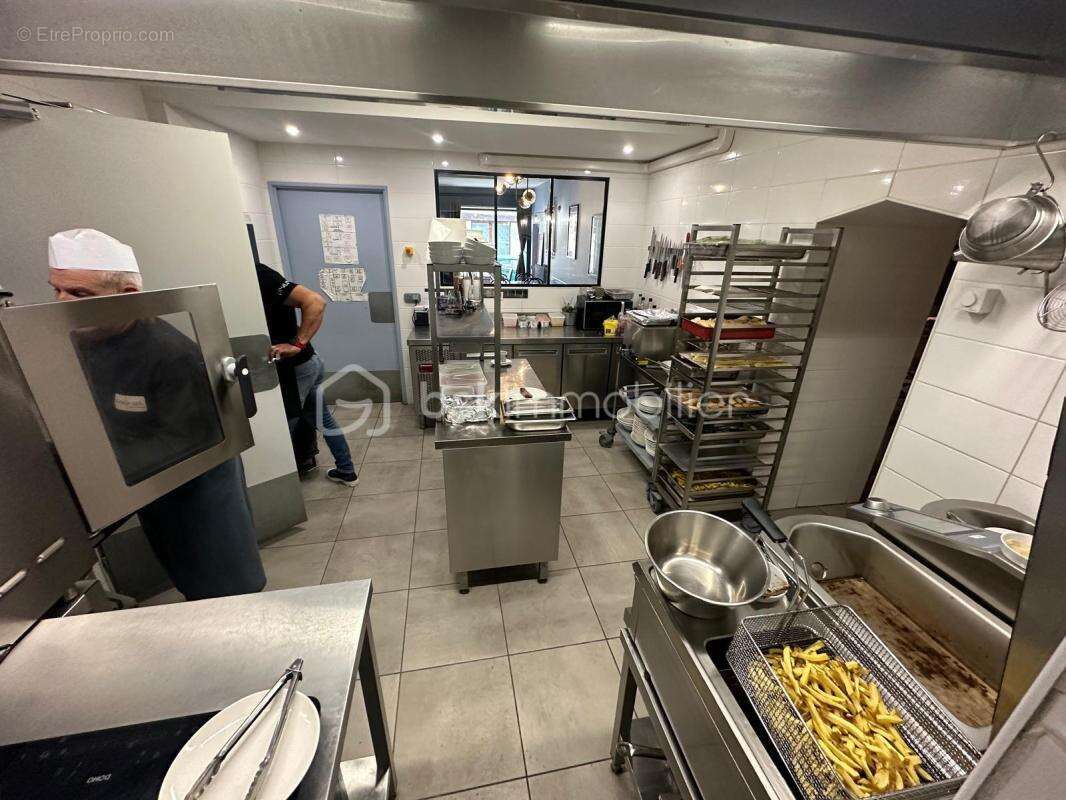 Commerce à LA CHARITE-SUR-LOIRE