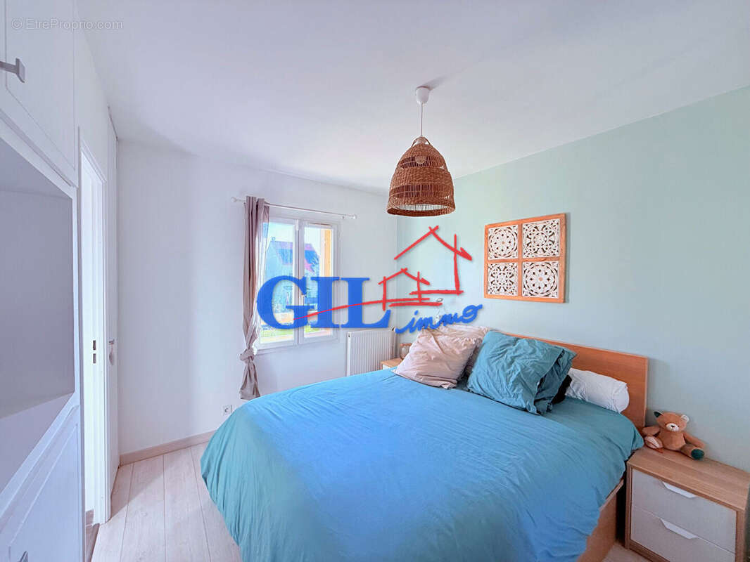 Maison à SAVIGNY-LE-TEMPLE