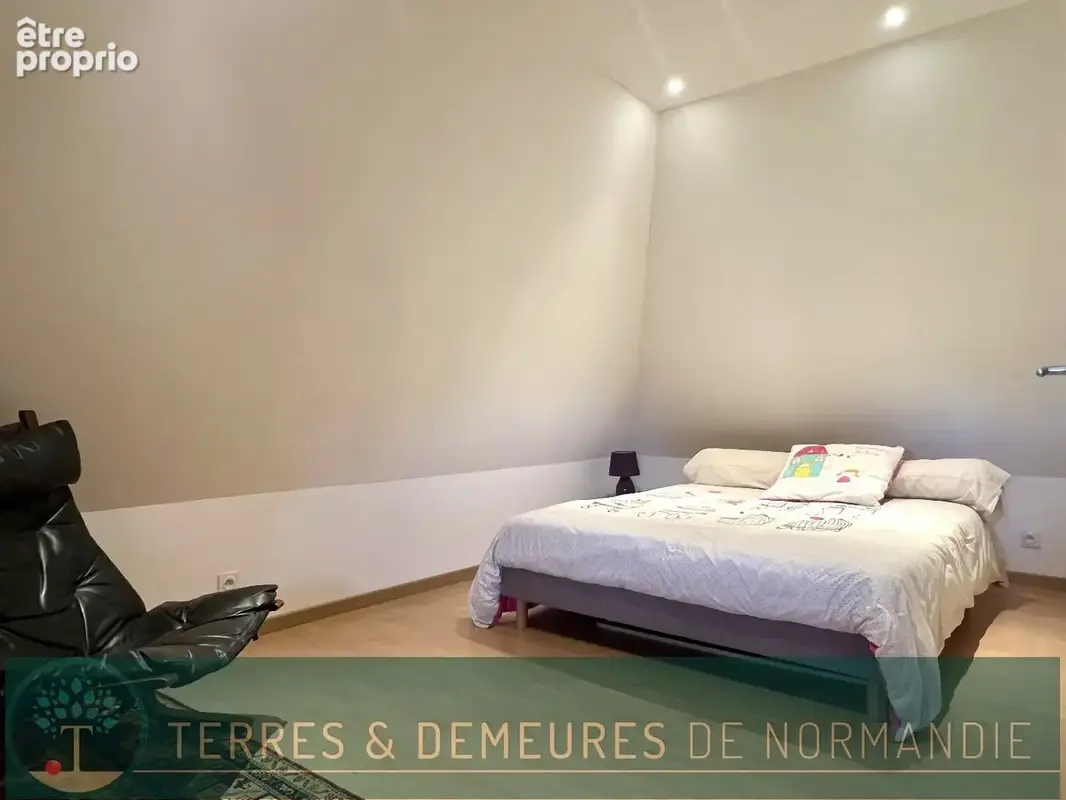 Charmante maison normande avec studio indépendant  5 446 m² de terrain proche du village de Cormeilles (27260) - photo 15