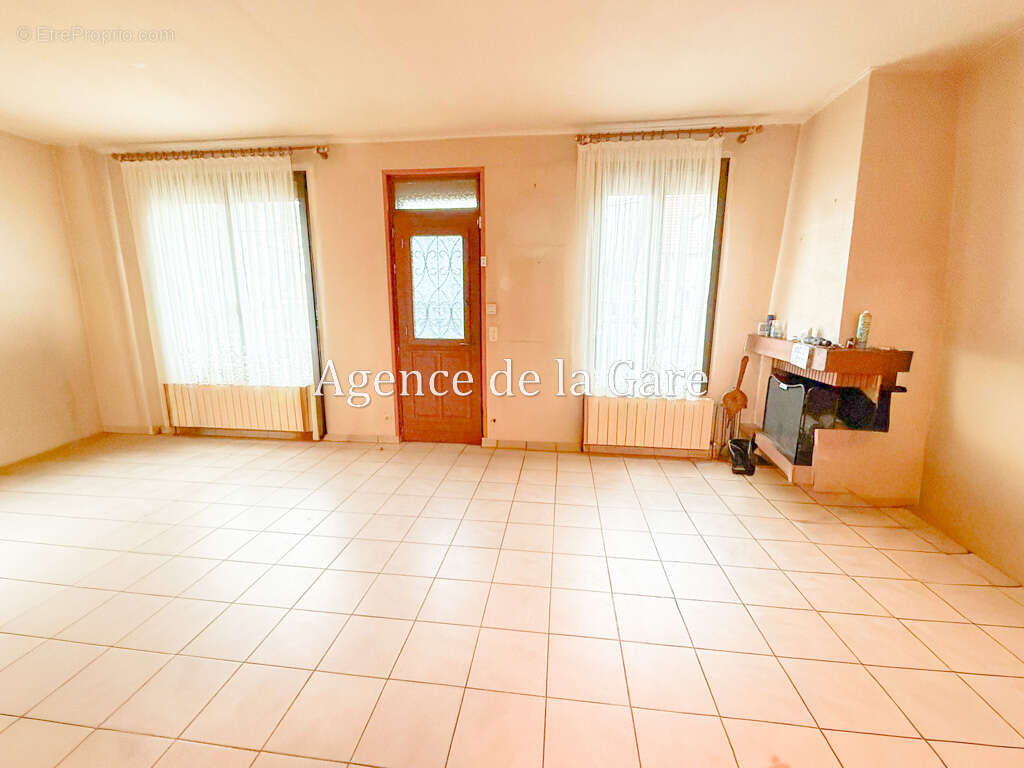 Maison à SARTROUVILLE