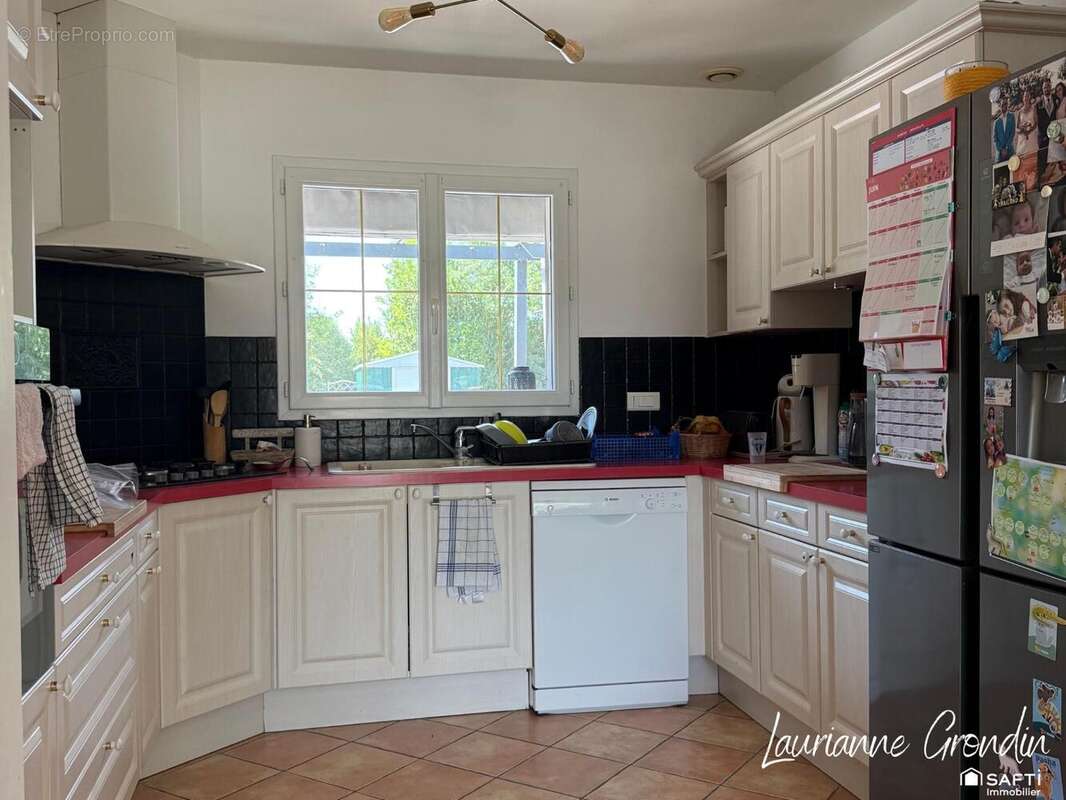 Maison 100 m² à Saint-Pierre-De-L'ile  - photo 6