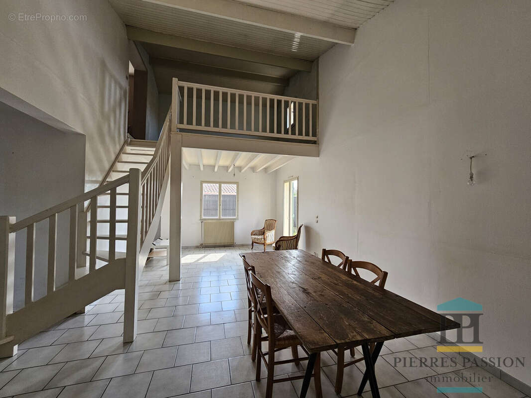 Maison à VILLENAVE-D'ORNON