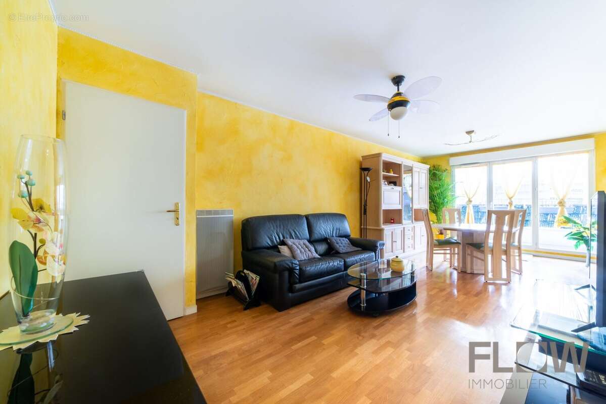 Appartement à COLOMBES