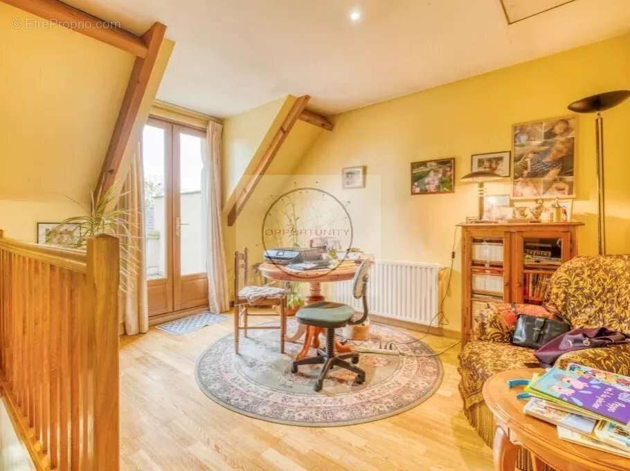 Maison à HOUILLES