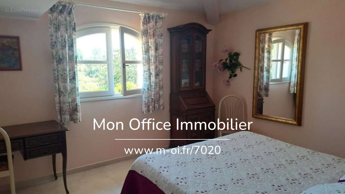 Maison à MEYREUIL