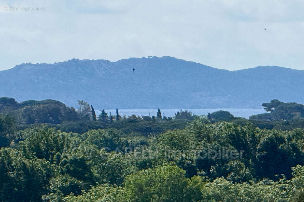 Appartement à HYERES