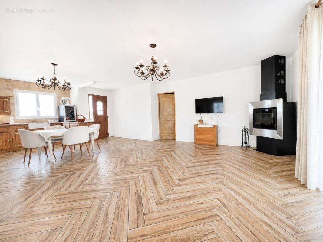 Maison à MERVANS