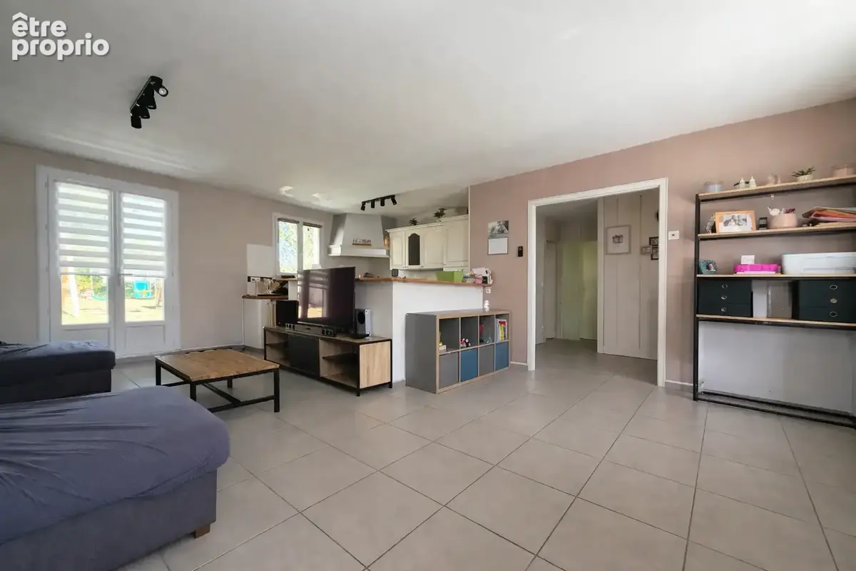 Maison de plain-pied   5 pièces   97 m2   Terrain 1 064 m2 - photo 6