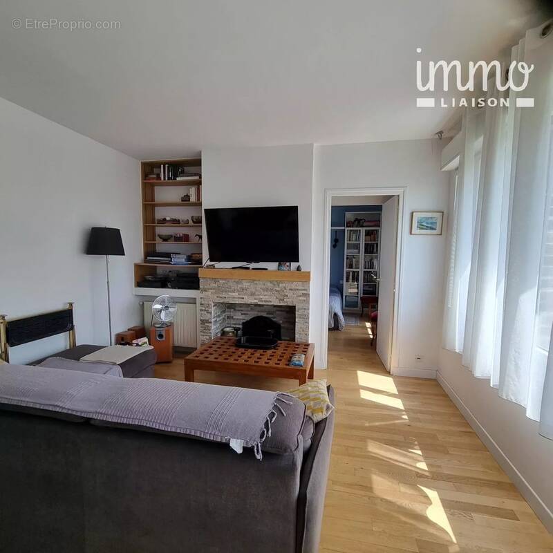 Maison à L'HAY-LES-ROSES