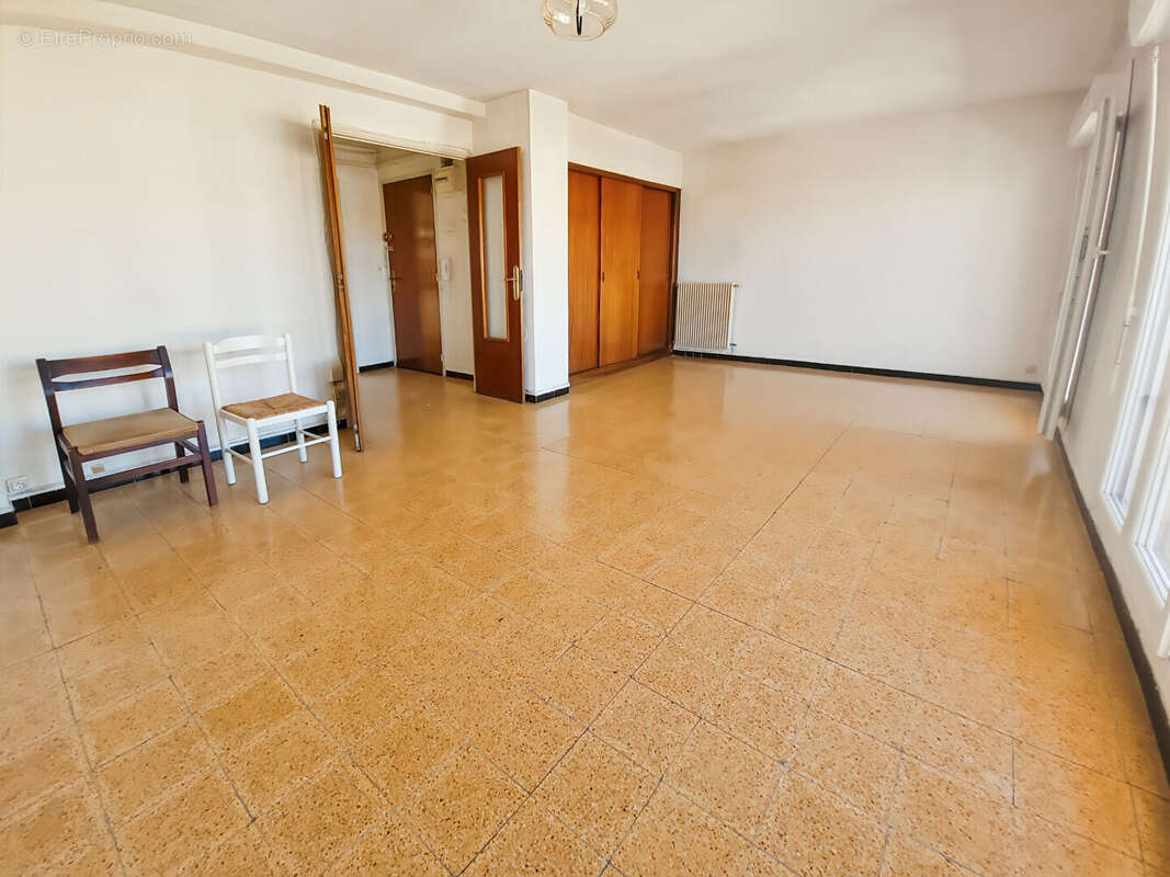 Appartement à SALON-DE-PROVENCE