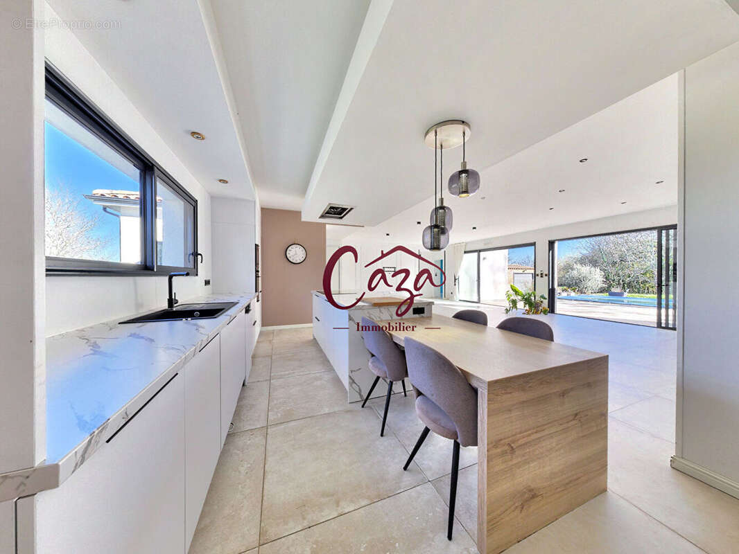 Maison à FARGUES-SAINT-HILAIRE