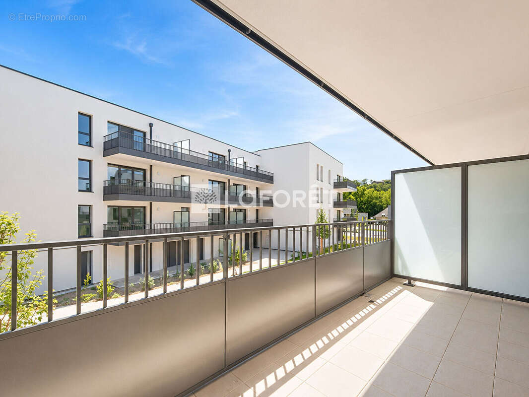 Appartement à CHALLES-LES-EAUX