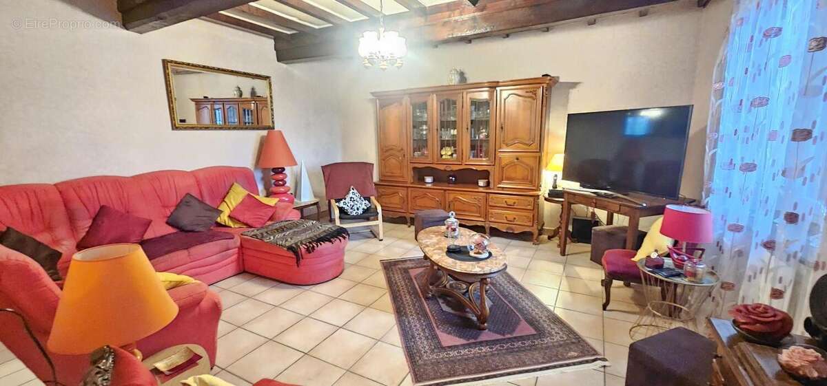 Maison à BRUSSIEU
