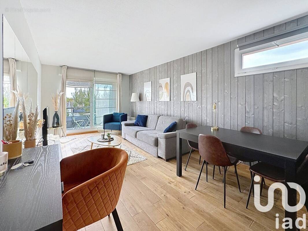 Photo 1 - Appartement à COURSEULLES-SUR-MER