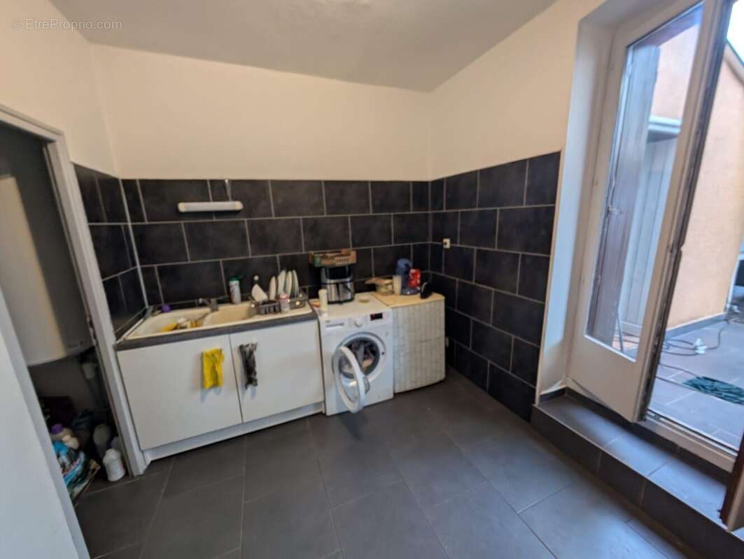 Appartement à LEZIGNAN-CORBIERES