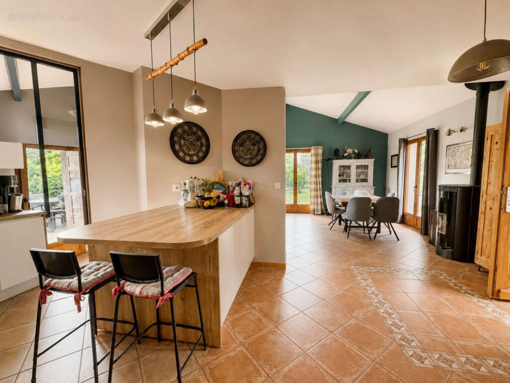 Maison à PRIAY