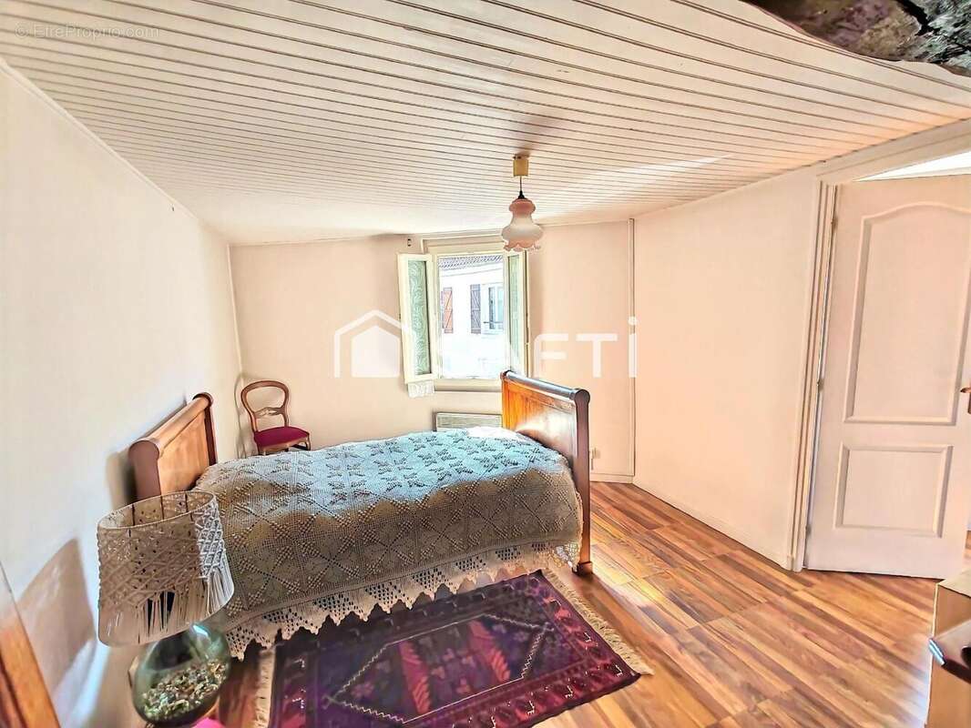 Maison 106 m² à Breuil-Bois-Robert  - photo 9