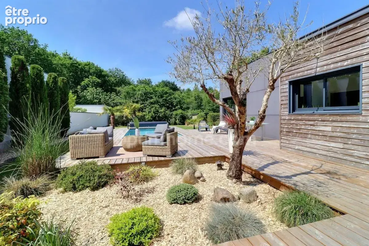 ORVAULT « La Forêt » — Villa d'architecte contemporaine en plain-pied total (197 m²) & piscine chauffée - photo 15