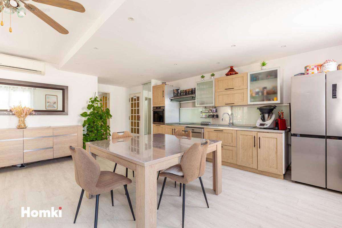 Appartement à MARSEILLE-8E