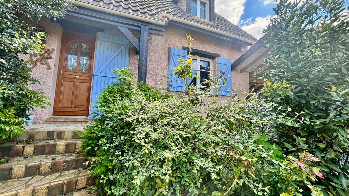 Maison à CORBEIL-ESSONNES