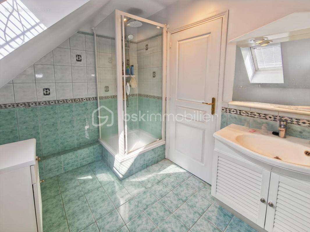 Maison à LONGPERRIER