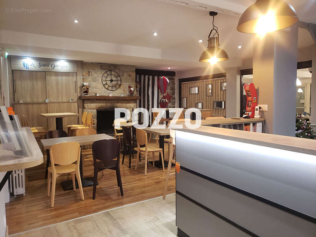 Commerce à SAINT-GEORGES-DE-ROUELLEY