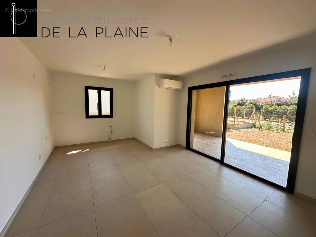 A vendre - Appartement T2 avec terrasse et jardin -Folelli - photo 2