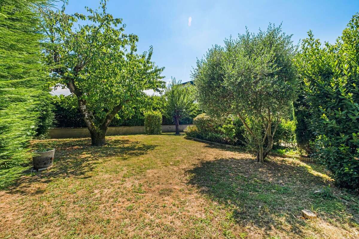 Maison t8 de 196 m2 - photo 3