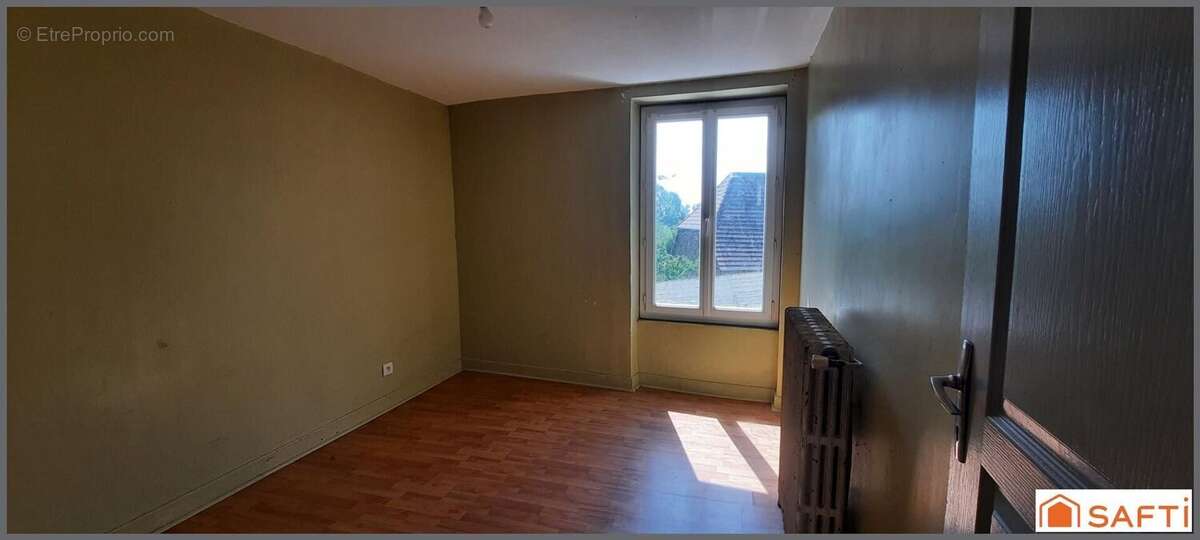 Photo 5 - Maison à LUBERSAC