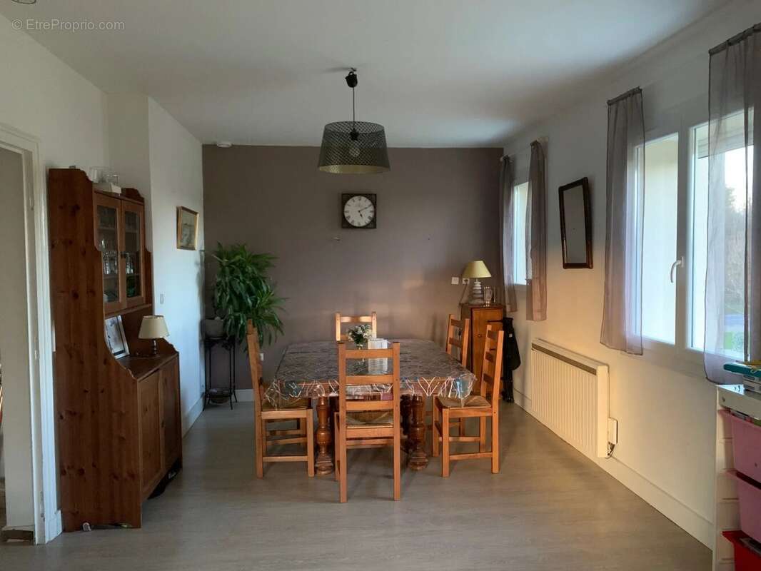 Maison à PARAY-LE-MONIAL