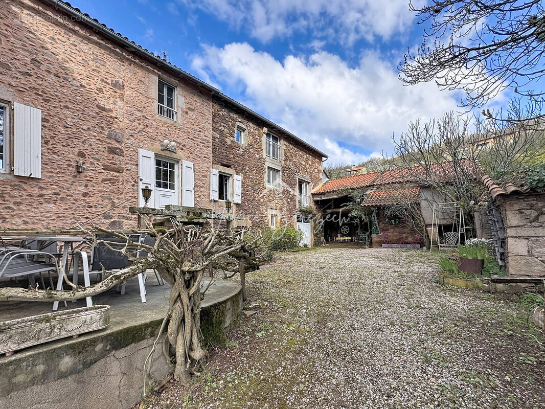 Maison à VABRES-L'ABBAYE