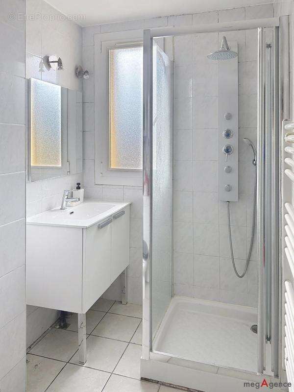 Appartement à SAINT-MARTIN-D&#039;HERES