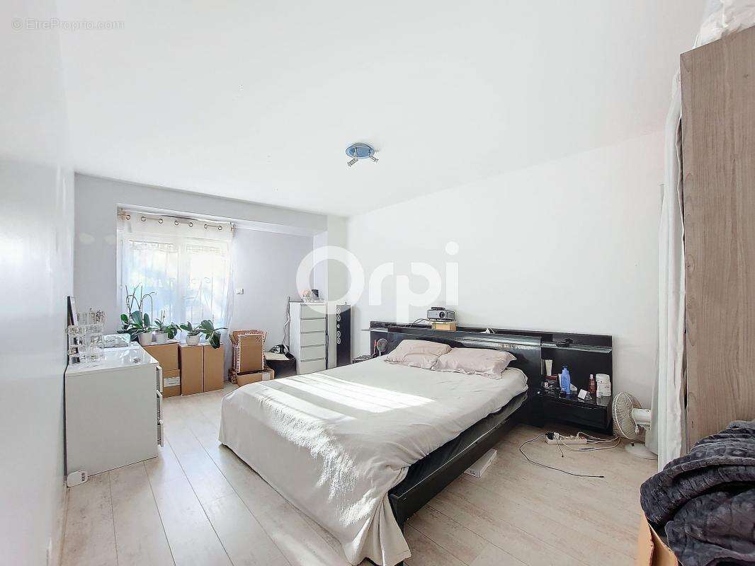 Appartement à VILLENEUVE-LOUBET