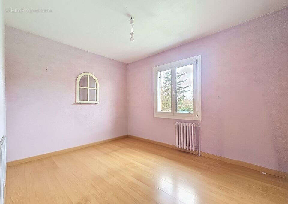 Maison à CHAUMONTEL