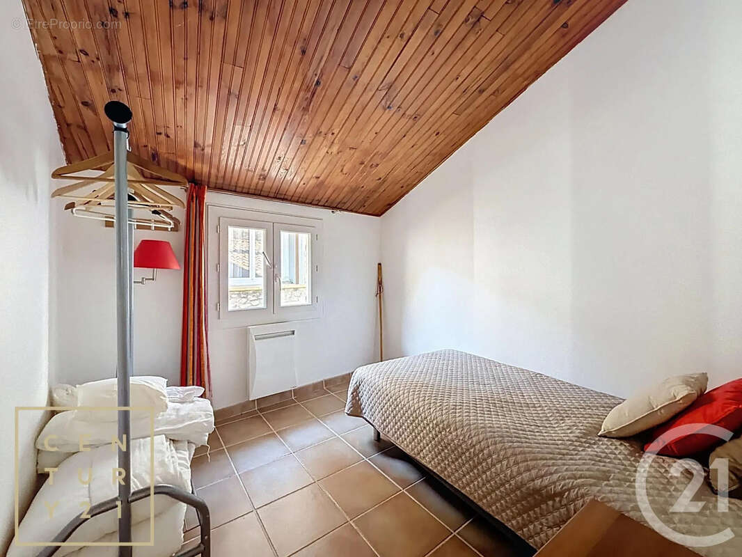Maison à ESTOHER