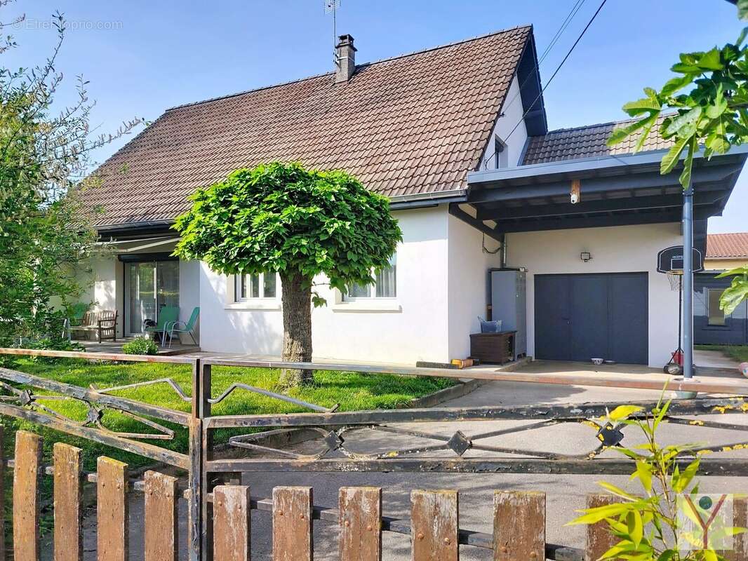 Maison à VILLARS-LES-DOMBES