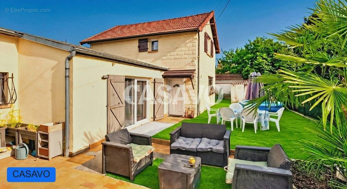 Maison à LIVRY-GARGAN