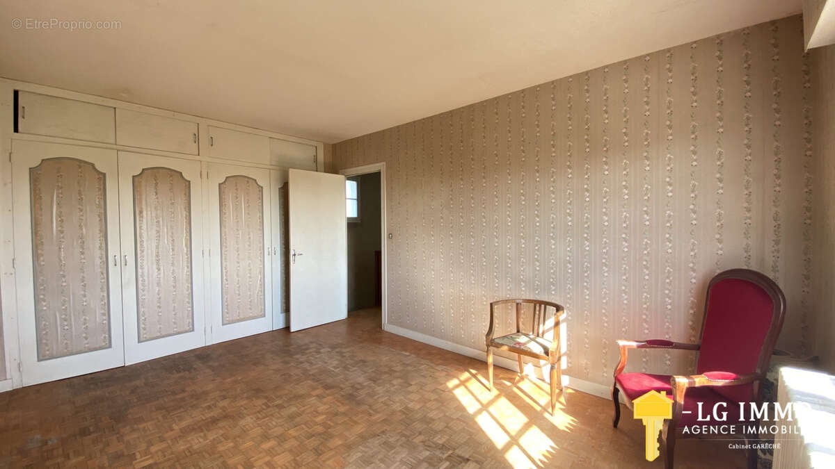 Maison à CHENAC-SAINT-SEURIN-D'UZET