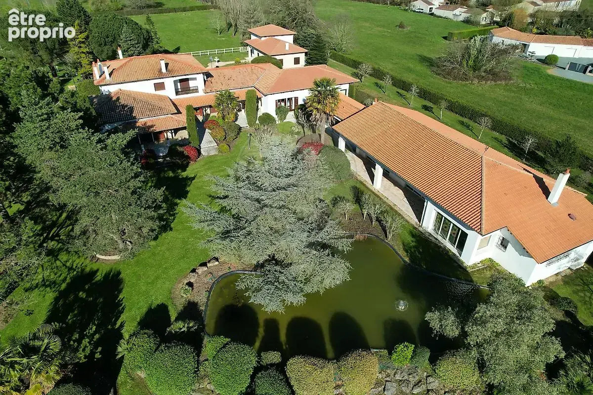Maison à FONTCOUVERTE