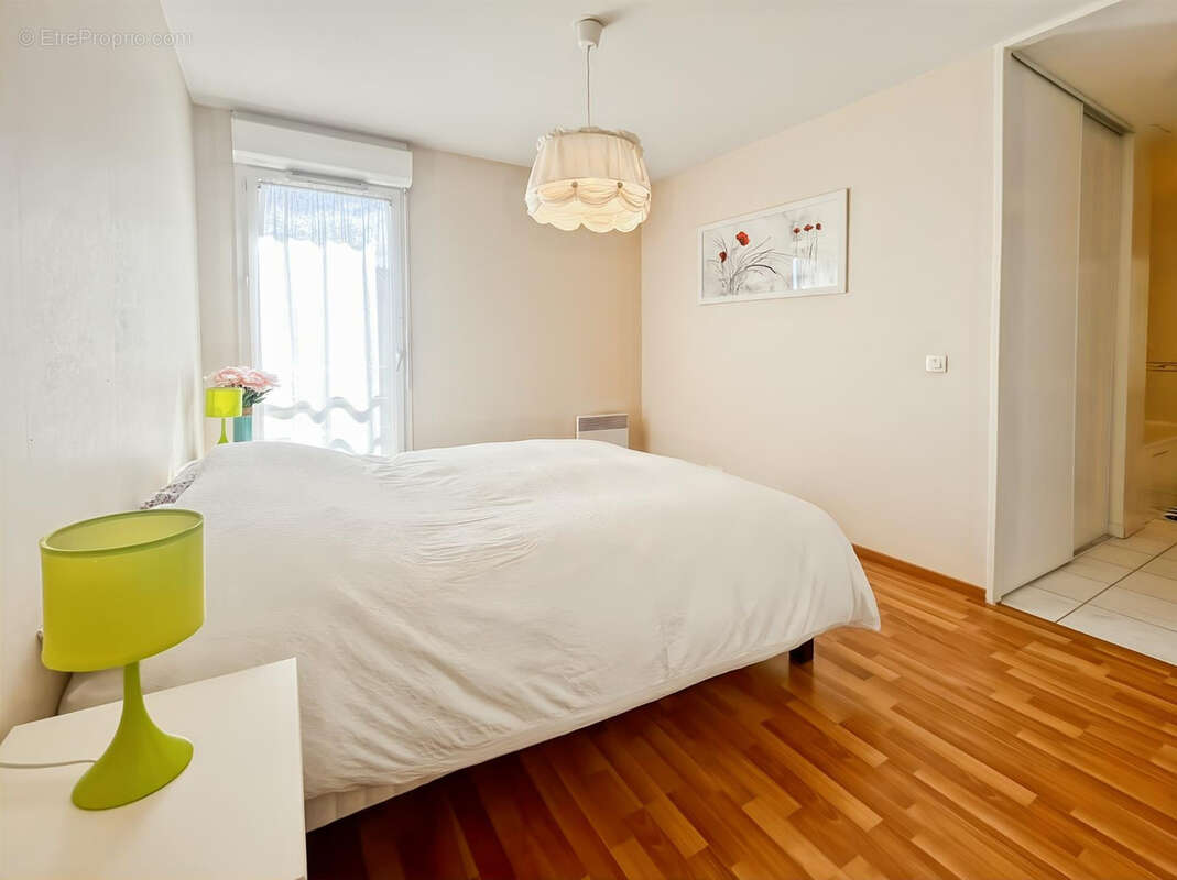 Appartement à PAREMPUYRE