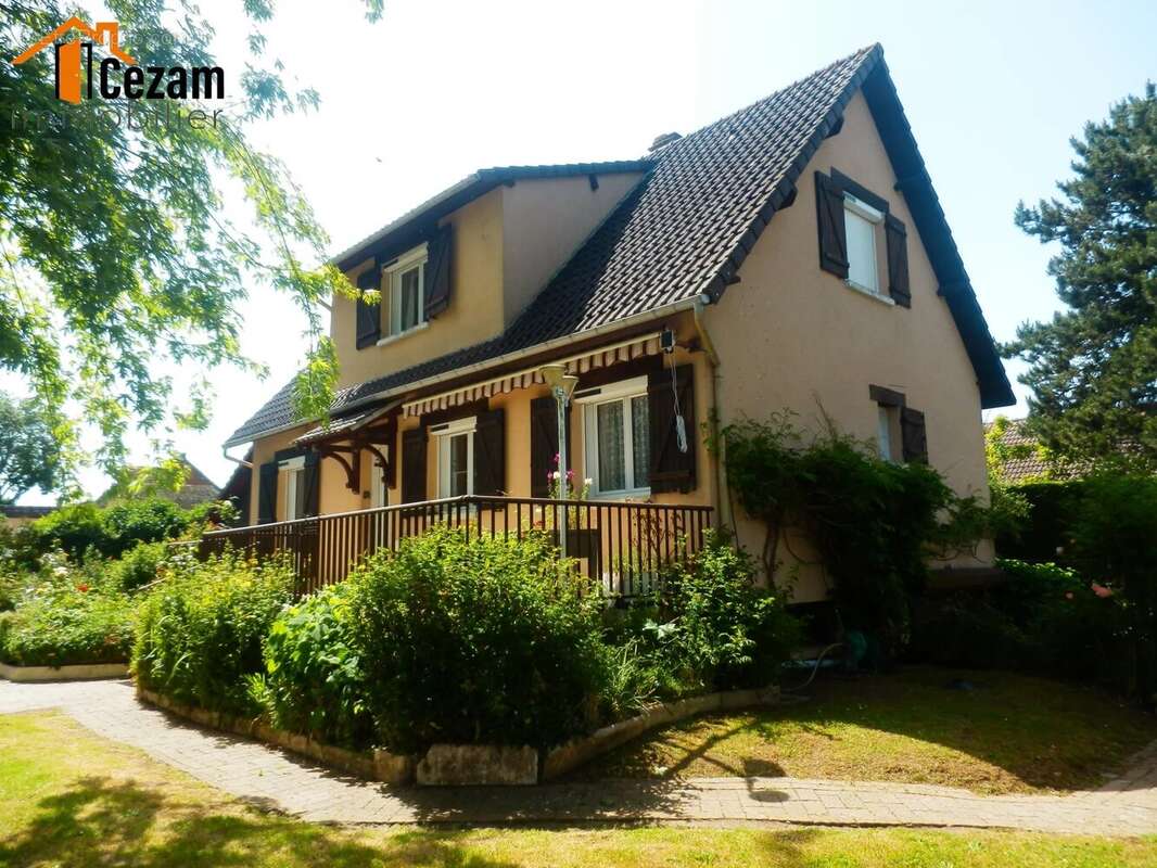 Maison à HEUDEBOUVILLE