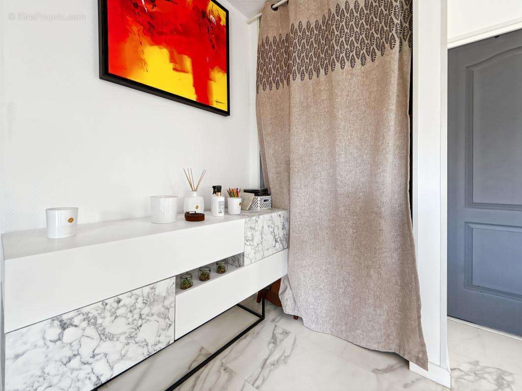  À VENDRE – DOUZILLAC (24190) Maison rénovée avec piscine – 156 m² habitables – Terrain clos de 1 326 m² – 195 000€ FAI - photo 11