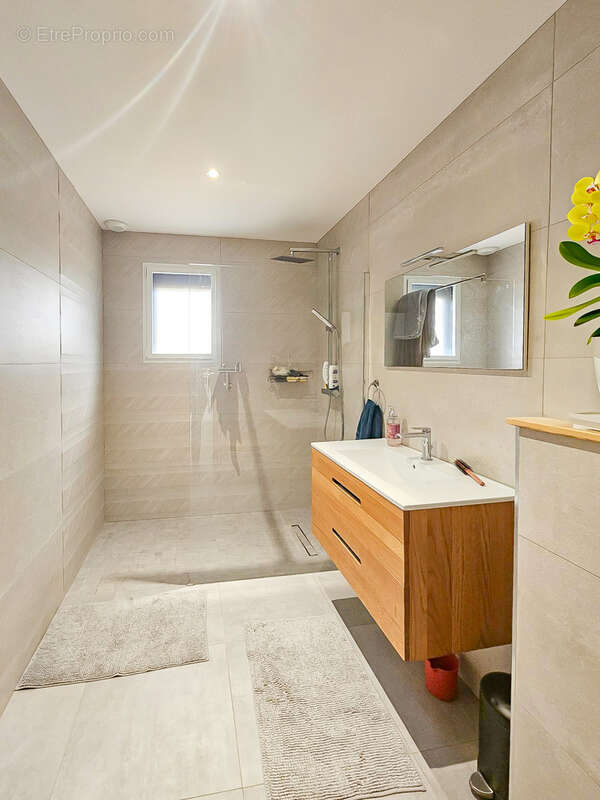 Maison à ROUSSILLON