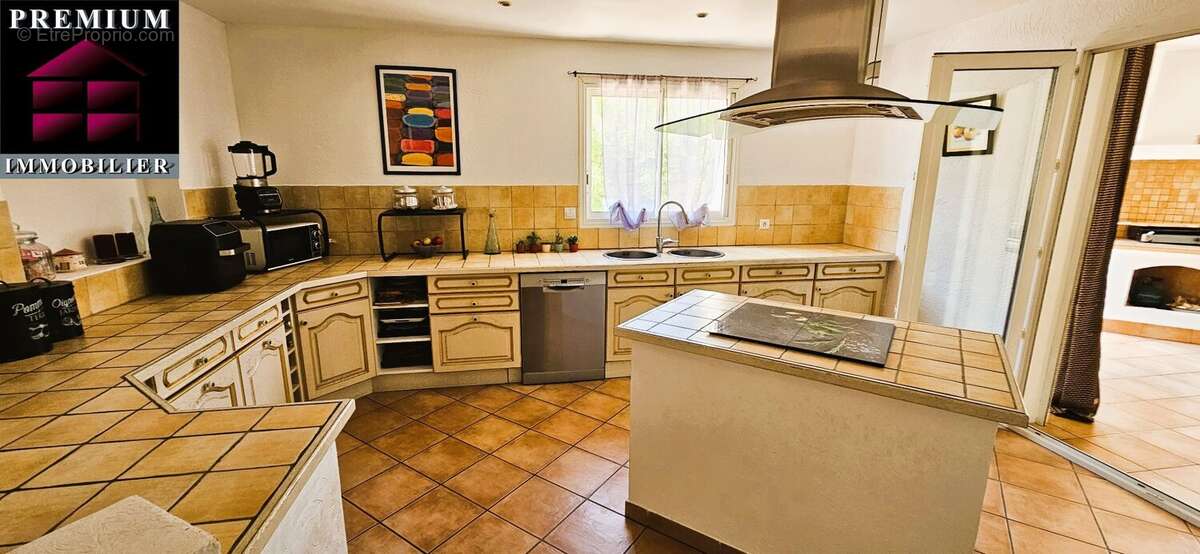 Villa 4 faces de type 6 de 242 m² piscine - photo 5